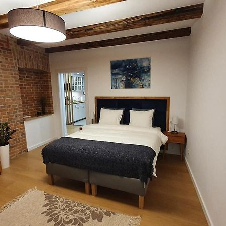 Apartamenty Sienkiewicza 8 เชอวีซ ภายนอก รูปภาพ