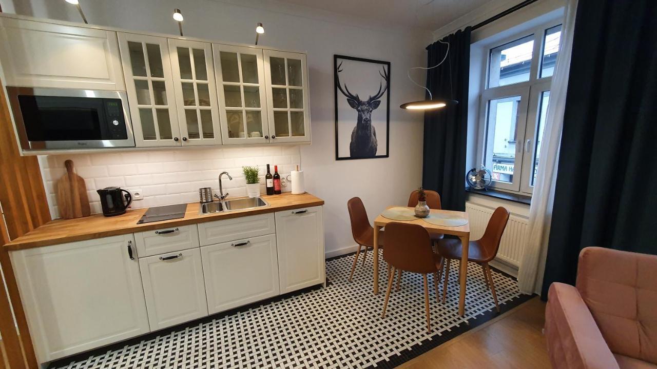 Apartamenty Sienkiewicza 8 เชอวีซ ภายนอก รูปภาพ