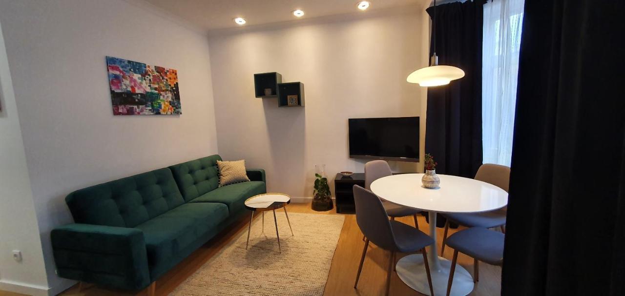 Apartamenty Sienkiewicza 8 เชอวีซ ภายนอก รูปภาพ