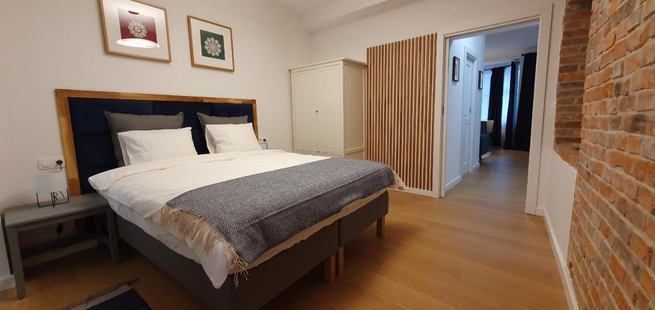 Apartamenty Sienkiewicza 8 เชอวีซ ภายนอก รูปภาพ